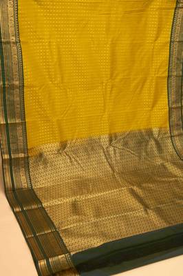 Lime green and deep green aayiram butta semi silk saree with blouse 2