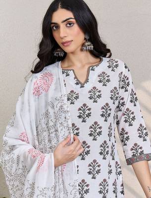 Women Floral Printed Cotton Kurta with Trousers & Dupatta 2