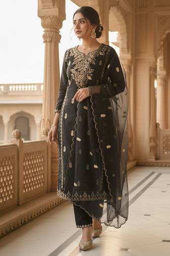 Women Ethnic Motifs Embroidered Kurta with Trousers & Dupatta
