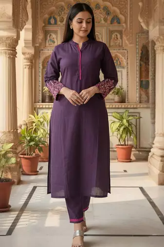 Women Ethnic Motifs Embroidered Thread Work Kurta with Trousers