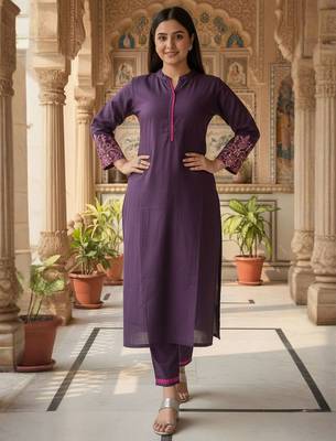 Women Ethnic Motifs Embroidered Thread Work Kurta with Trousers 5