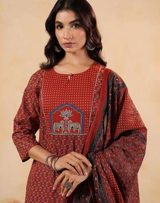 Women Ethnic Motifs Printed Cotton Kurta with Trousers & Dupatta 2