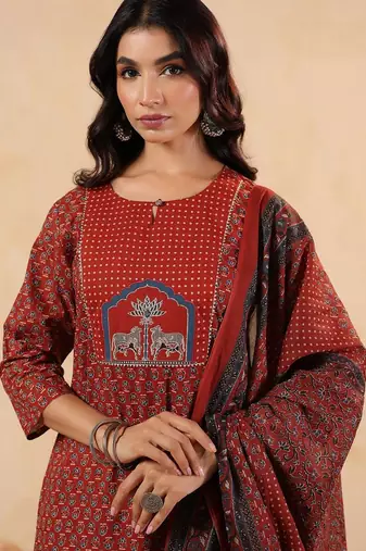 Women Ethnic Motifs Printed Cotton Kurta with Trousers & Dupatta