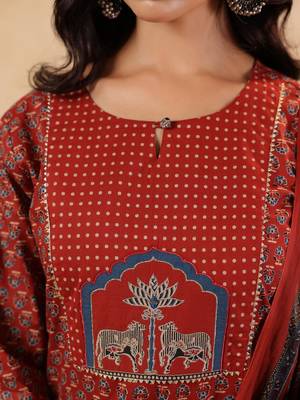 Women Ethnic Motifs Printed Cotton Kurta with Trousers & Dupatta 4