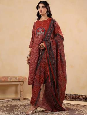Women Ethnic Motifs Printed Cotton Kurta with Trousers & Dupatta 1