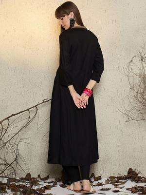 Ethnic Motifs Embroidered Mandarin Collar A-Line Thread Work Kurta With Trouser 5
