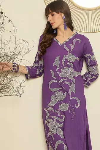 Women Ethnic Motifs Embroidered Regular Thread Work Kurta with Trouser