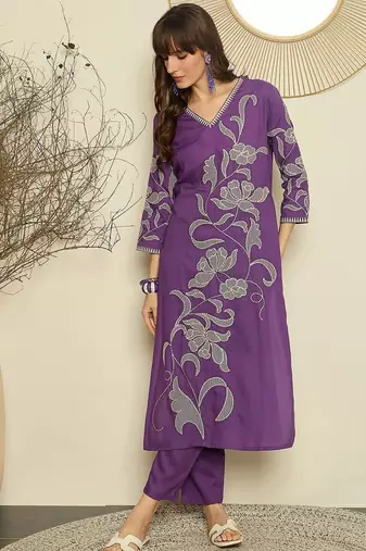Women Ethnic Motifs Embroidered Regular Thread Work Kurta with Trouser