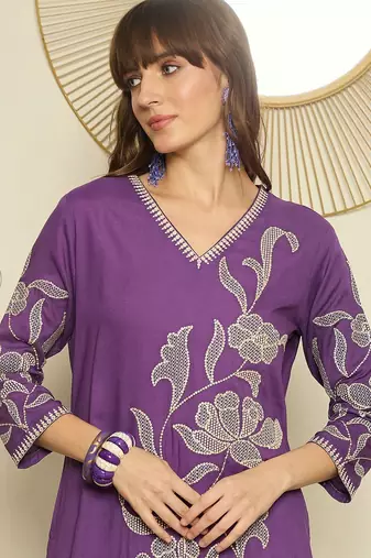 Women Ethnic Motifs Embroidered Regular Thread Work Kurta with Trouser