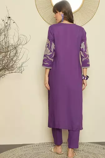 Women Ethnic Motifs Embroidered Regular Thread Work Kurta with Trouser