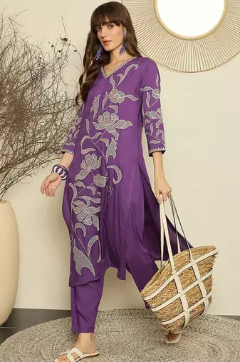 Women Ethnic Motifs Embroidered Regular Thread Work Kurta with Trouser