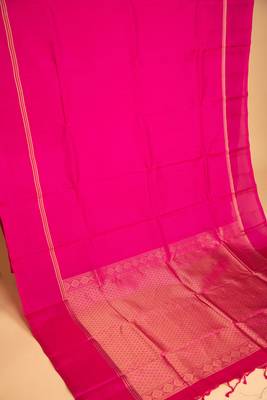 Deep pink touch silk saree with blouse 3