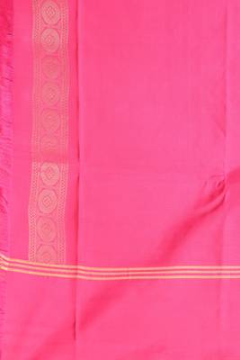 Deep pink touch silk saree with blouse 4