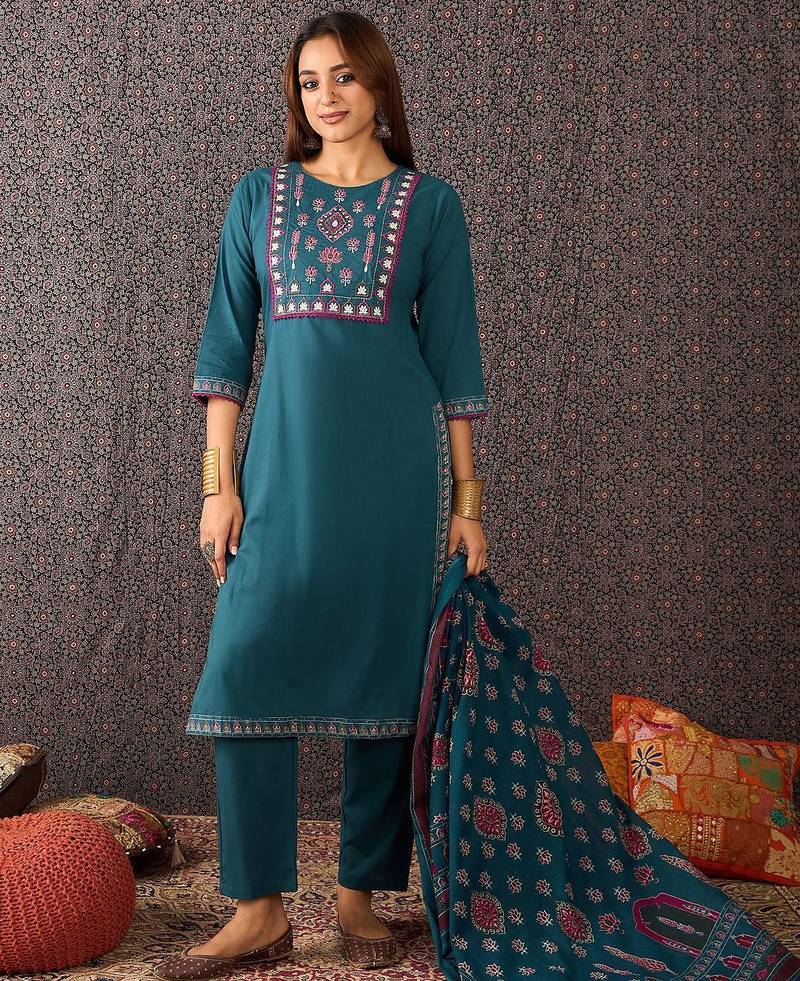 Floral Embroidered Thread Work Pure Cotton Straight Kurta With Trouser & Dupatta