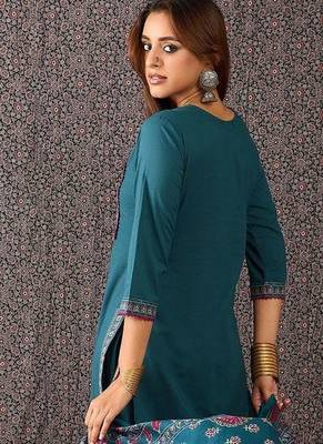 Floral Embroidered Thread Work Pure Cotton Straight Kurta With Trouser & Dupatta 5