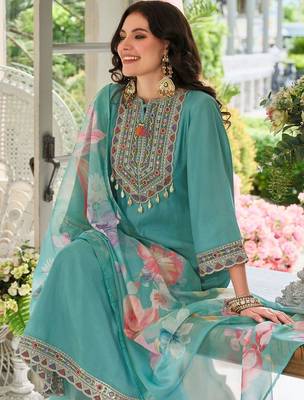 Ethnic Motifs Embroidered Regular Mirror Work Kurta With Trousers & Dupatta 2