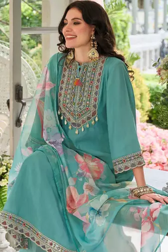 Ethnic Motifs Embroidered Regular Mirror Work Kurta With Trousers & Dupatta