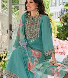 Ethnic Motifs Embroidered Regular Mirror Work Kurta With Trousers & Dupatta