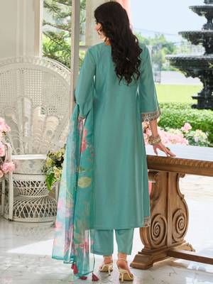 Ethnic Motifs Embroidered Regular Mirror Work Kurta With Trousers & Dupatta 5