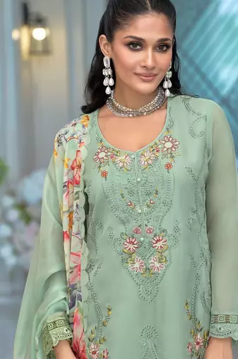 Women Floral Embroidered Thread Work Kurta with Trousers & Dupatta