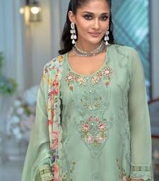Women Floral Embroidered Thread Work Kurta with Trousers & Dupatta