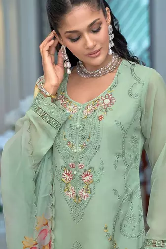 Women Floral Embroidered Thread Work Kurta with Trousers & Dupatta