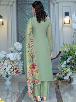 Women Floral Embroidered Thread Work Kurta with Trousers & Dupatta 5