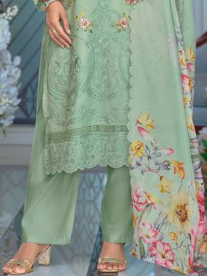 Women Floral Embroidered Thread Work Kurta with Trousers & Dupatta 7