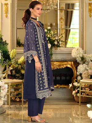 Ethnic Motifs Embroidered Sequinned Kurta with Trousers & Dupatta 4