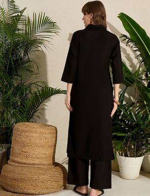 Geometric Printed V-Neck Pure Cotton Straight Kurta With Palazzos 5