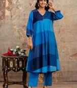 Colourblocked V-Neck A-Line Kurta With Trousers