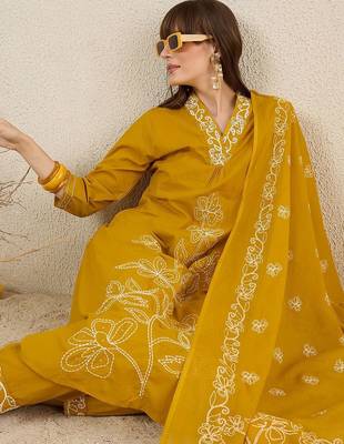 Women Solid Embroidered Cotton Kurta with Trousers & Dupatta 2