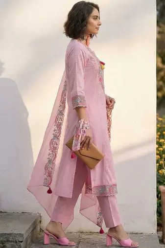 women floral embroidered regular thread work  cotton kurta with trousers & with dupatta