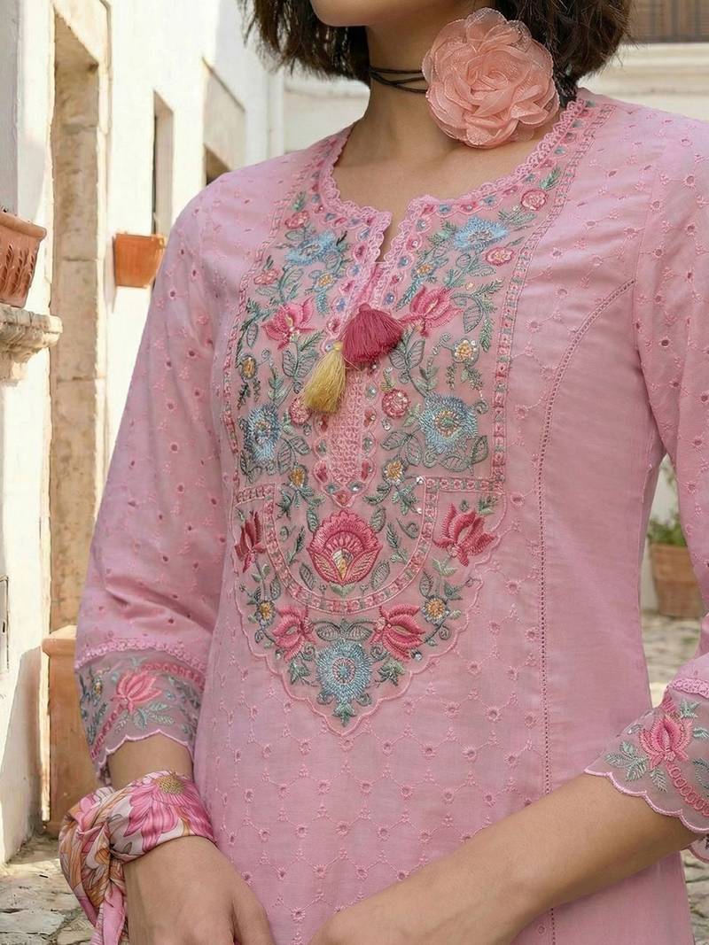 Women Floral Embroidered Regular Thread Work  Cotton Kurta with Trousers & With Dupatta