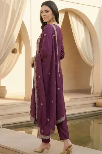 Women Ethnic Motifs Embroidered Regular Thread Work Kurta with Trousers & With Dupatta
