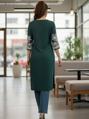 Women Ethnic Motifs Embroidered Thread Work Grandeur & Majestic Artwork Kurta 3