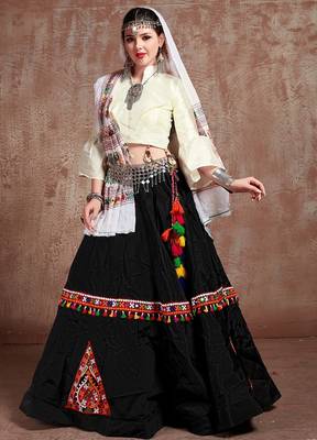 Black Taffeta Silk Gamthi Butta Mirror With Lace Work & Tassel Lace With Printed Gamthi Work Dupatta Chaniya Choli 1