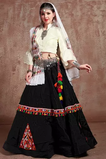 Black Taffeta Silk Gamthi Butta Mirror With Lace Work & Tassel Lace With Printed Gamthi Work Dupatta Chaniya Choli