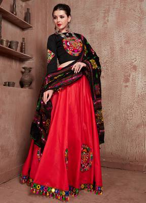 Red Art Silk Gamthi Butta Mirror With Lace Work & Tassel Lace With Printed Gamthi Work Dupatta Chaniya Choli 3