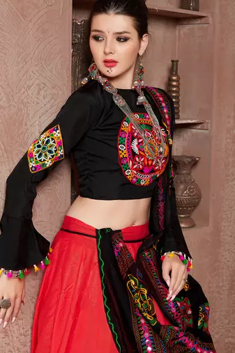 Red Art Silk Gamthi Butta Mirror With Lace Work & Tassel Lace With Printed Gamthi Work Dupatta Chaniya Choli