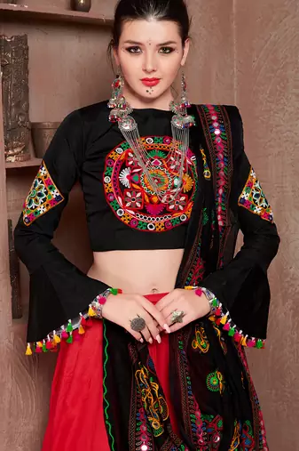 Red Art Silk Gamthi Butta Mirror With Lace Work & Tassel Lace With Printed Gamthi Work Dupatta Chaniya Choli