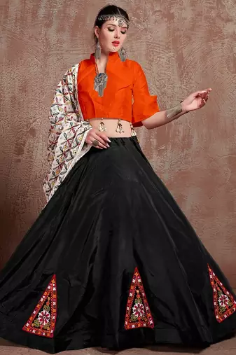 Black Taffeta Silk Gamthi Butta, Mirror With Lace Work & Tassel Lace With Printed Gamthi Work Dupatta Chaniya Choli