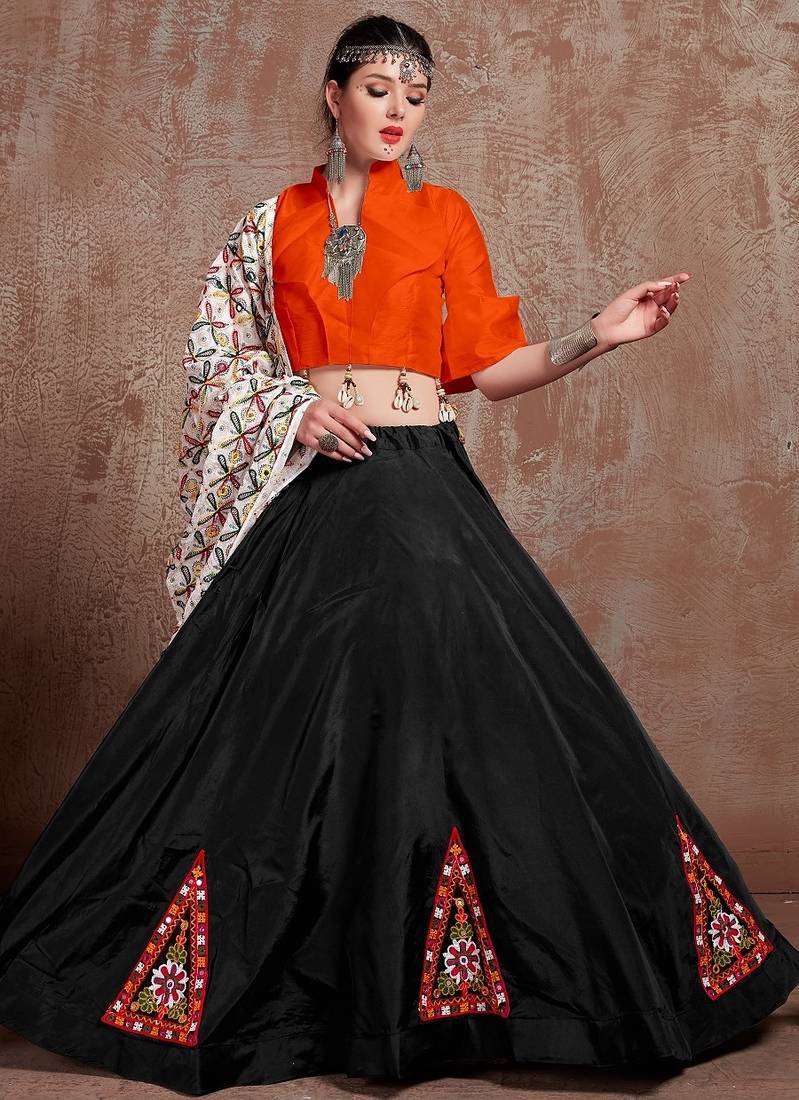 Black Taffeta Silk Gamthi Butta, Mirror With Lace Work & Tassel Lace With Printed Gamthi Work Dupatta Chaniya Choli