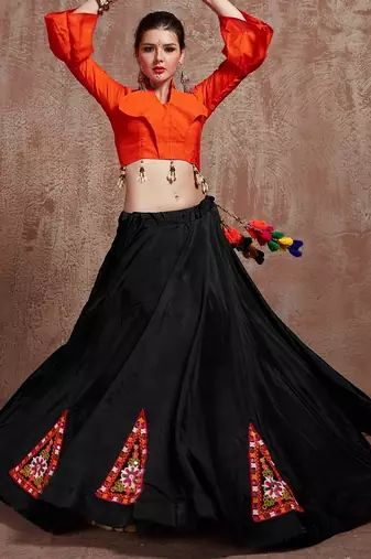 Black Taffeta Silk Gamthi Butta, Mirror With Lace Work & Tassel Lace With Printed Gamthi Work Dupatta Chaniya Choli