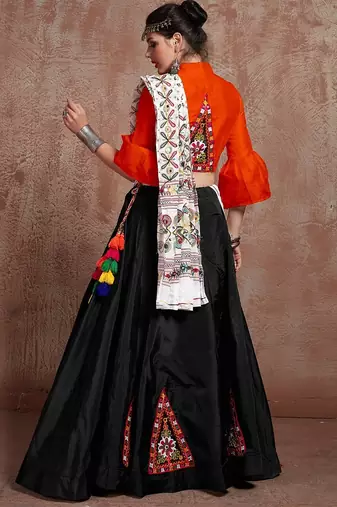 Black Taffeta Silk Gamthi Butta, Mirror With Lace Work & Tassel Lace With Printed Gamthi Work Dupatta Chaniya Choli
