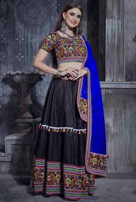 Black Art Silk Gamthi Butta Mirror Aari With Lace Work Chaniya Choli 1