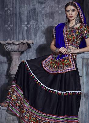 Black Art Silk Gamthi Butta Mirror Aari With Lace Work Chaniya Choli 3
