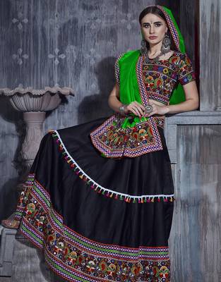 Black Art Silk Gamthi Butta Mirror Aari With Lace Work Chaniya Choli 3