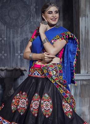Rani & Black Art Silk Gamthi Butta Mirror With Lace Work Chaniya Choli 2