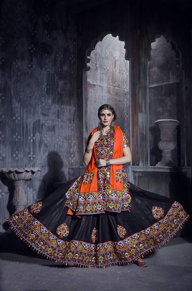 Black Art Silk Gamthi Butta, Mirror With Lace Work Chaniya Choli